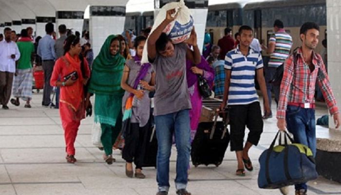 ঈদ শেষে রাজধানীতে ফিরছেন কর্মজীবীরা