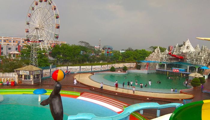 ঈদের ছুটিতে দর্শনার্থীদের উপচেপড়া ভিড়ে মুখরিত নরসিংদীর বিনোদন কেন্দ্র