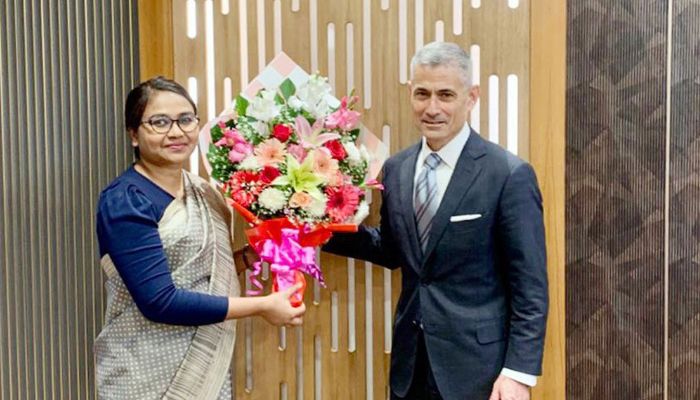 ঢাকায় মার্কিন সহকারী পররাষ্ট্রমন্ত্রী পল কাপুর