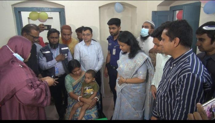 নাটোরে হামের বিশেষ টিকাদান কর্মসূচি উদ্বোধন