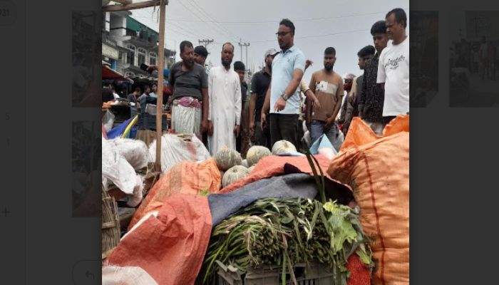 হেমায়েতপুরে বিএনপি নেতার উদ্যোগে ফুটপাত ও সড়ক দখলমুক্ত