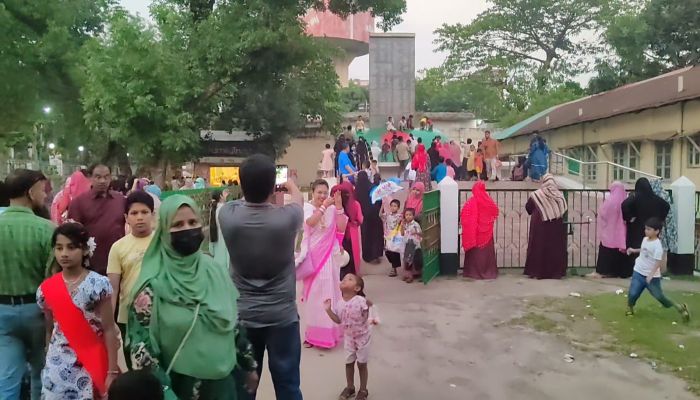 নরসিংদী  মুক্তিযুদ্ধ শহীদের স্মরণে নির্মিত স্মৃতিসৌধে অবমাননার অভিযোগ