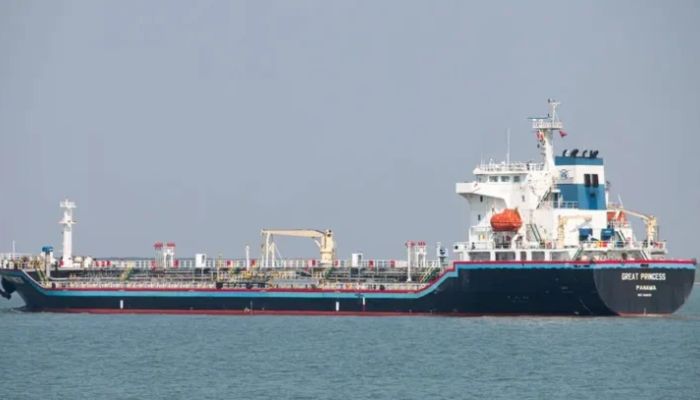 ২০ দিনে জ্বালানি তেল নিয়ে এলো ১২টি মাস্টার ট্যাংকার