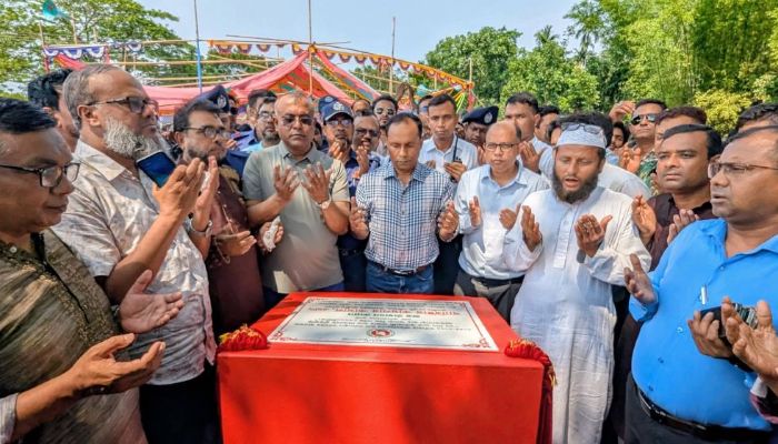 এমপির গাড়িতে হামলায় দোষীদের দৃষ্টান্তমূলক শাস্তির নির্দেশ ডেপুটি স্পিকারের