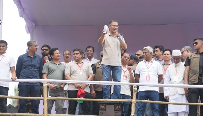 এলপিজি কার্ড বিতরণের ঘোষণা প্রধানমন্ত্রীর