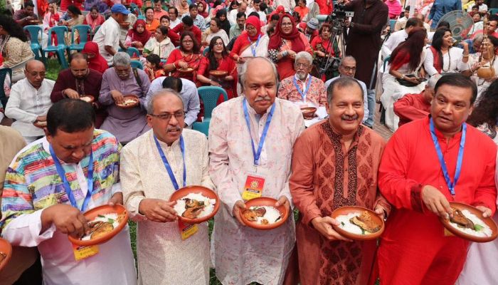 জাতীয় প্রেস ক্লাবে বর্ণাঢ্য বর্ষবরণ