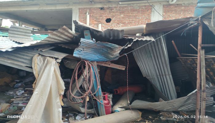 সীতাকুণ্ডে স্ক্র্যাপ দোকানে গ্যাস সিলিন্ডার বিস্ফোরণ, নিহত ১, আহত ২