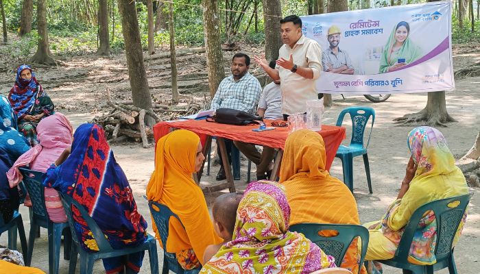 আর্থিক সচেতনতা বাড়াতে চার জেলায় ব্র্যাক ব্যাংকের ‘উঠান বৈঠক’ আয়োজন