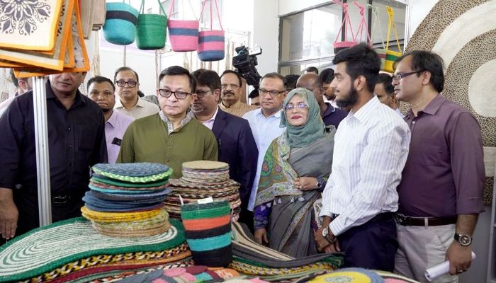 পাট খাতকে ৭ বিলিয়ন ডলারের শিল্পে উন্নীত করার লক্ষ্য সরকারের: পাটমন্ত্রী