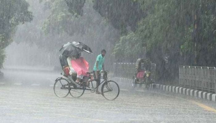৮ জেলায় ভারি বর্ষণের শঙ্কা
