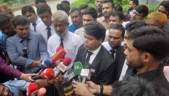 সিরাজগঞ্জে ২ টি মামলায় জামিন পেলেন মুফতি আমির হামজা এমপি