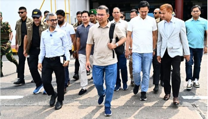 মৌলভীবাজারের পথে প্রধানমন্ত্রী