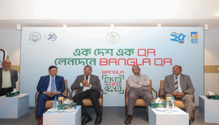 ক্যাশলেস লেনদেনের প্রসারে ব্র্যাক ইউনিভার্সিটিতে ব্র্যাক ব্যাংকের ‘বাংলা কিউআর’ চালু