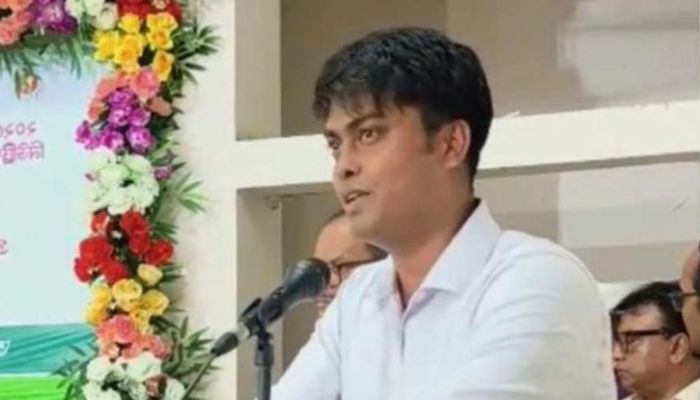 ৩ মিনিটের বক্তব্যে বাণিজ্যমন্ত্রীকে ৮৬ বার ‘স্যার’ বললেন কৃষি কর্মকর্তা