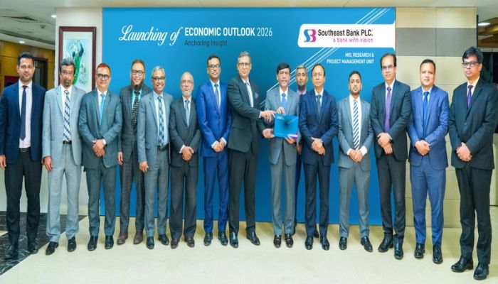 সাউথইস্ট ব্যাংকের প্রথম ফ্ল্যাগশিপ গবেষণা প্রকাশনা ‘ইকোনমিক আউটলুক এনকোরিং ইনসাইট’ উন্মোচন