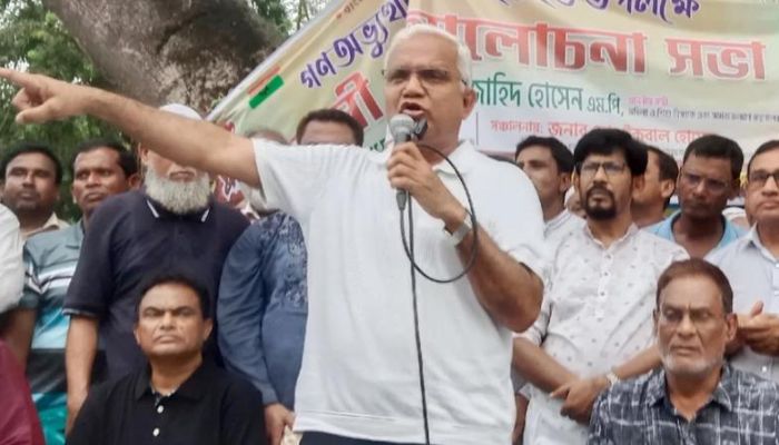 পালায় না বলে বড়াই করে চুপচাপ পালিয়ে গেল শেখের বেটি: সমাজকল্যাণমন্ত্রী
