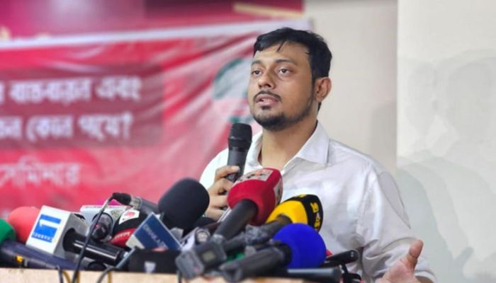 ওই গদি আপনার না, এই গদি আমাদের, বাংলাদেশের জনগণের: প্রধানমন্ত্রীকে পাটোয়ারী