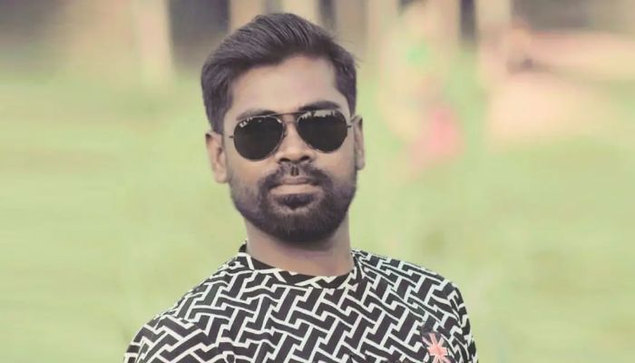 থানার সামনে পুলিশের কাছ থেকে ছিনিয়ে নেওয়া হলো যুবলীগ নেতাকে