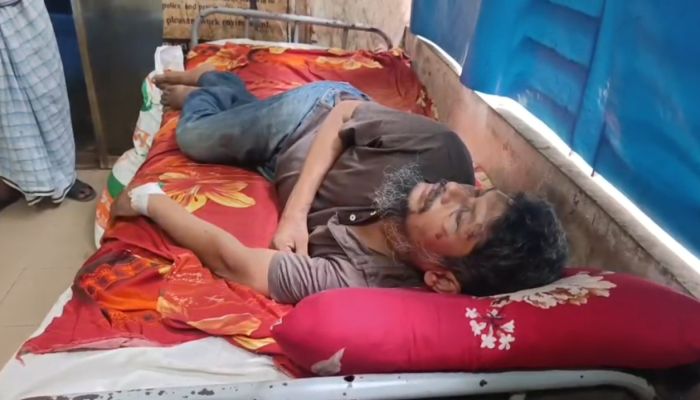 জামিনে এসে প্রতিবন্ধী ভাইসহ তিন ভাইকে প্রাণনাশের হুমকি, বাড়ি ছেড়ে আতঙ্কে পালিয়ে বেড়াচ্ছে তিন ভাই