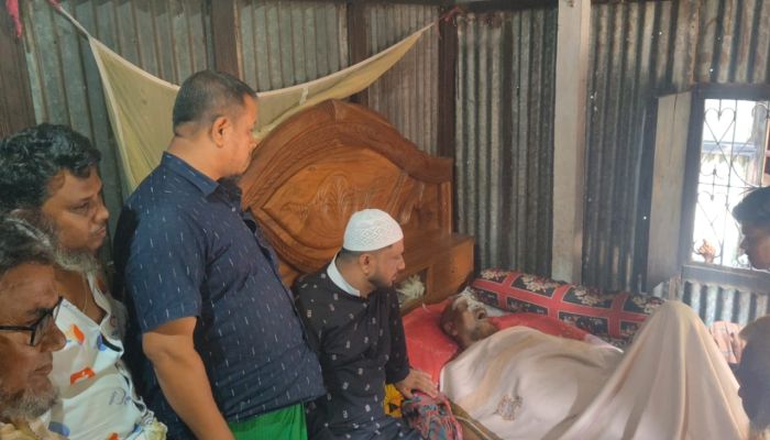 অসুস্থ বিএনপি নেতা সৈয়দ হোসেনের শারীরিক খোঁজখবর নিলেন শাহ আলম লস্কর