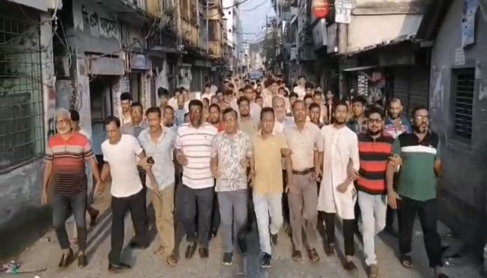 ঝালকাঠি পৌর বিএনপি'র আওয়ামী লীগের সন্ত্রাসী কর্মকাণ্ডের প্রতিবাদে বিক্ষোভ