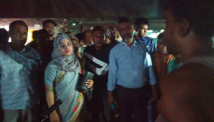 নেত্রকোনা পৌরশহরকে যানজটমুক্ত, অবৈধ দখলদারদের বিরুদ্ধে পৌরসভার প্রশাসক  মুন মুন জাহান লিজা।