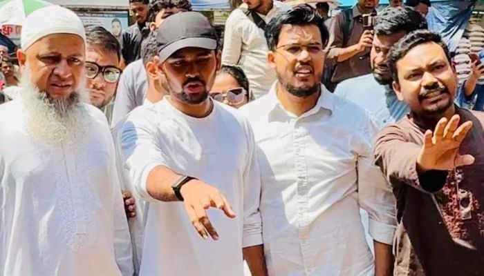 বাংলা সিনেমার মতো ‘ঘটনা ঘটার পরে পুলিশ এসেছে’: আসিফ মাহমুদ