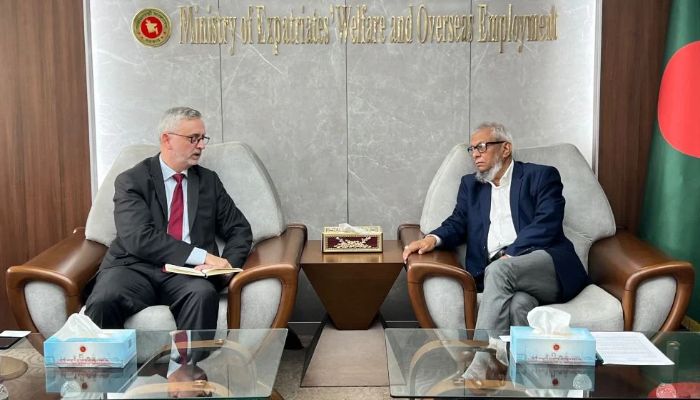 অবৈধ অভিবাসনে কঠোর সরকার, বাতিল ৪৯ এজেন্সির লাইসেন্স: প্রবাসী কল্যাণমন্ত্রী
