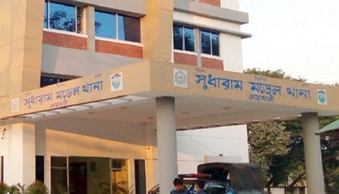 নোয়াখালীতে সেনাবাহিনীর পোশাকে প্রবাসীর বাড়িতে ডাকাতি, স্বর্ণ-টাকা লুট