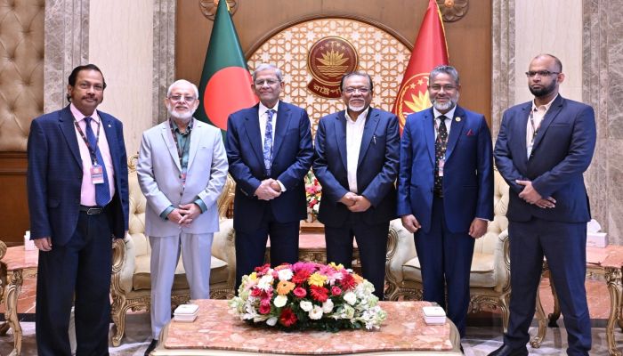 রাষ্ট্রপতির সাথে ইস্টার্ন ইউনিভার্সিটির প্রতিনিধি দলের সাক্ষাৎ