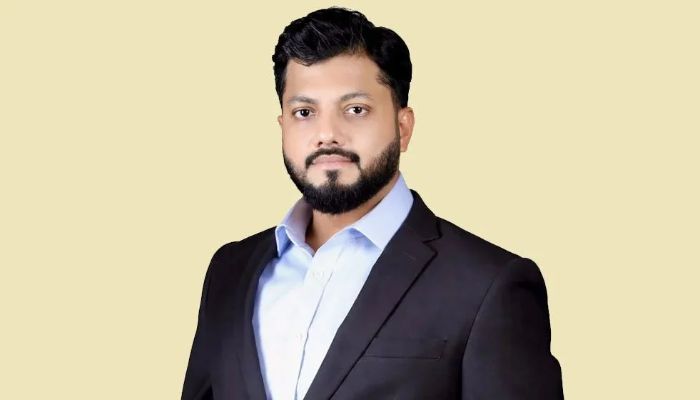 জাতীয় প্রেস ক্লাবে ইশরাক, দেবেন পদত্যাগের ঘোষণা