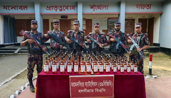 ঝিনাইগাতী সীমান্তে ১ লাখ ২৬ হাজার টাকার ভারতীয় মদ জব্দ